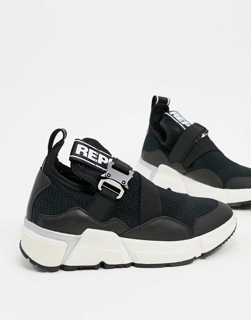 Trainers by Replay Switch up your rotation Mid-cut design Pull tab for easy entry Adjustable buckle 