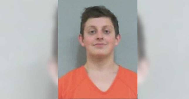 17歲少年狠刺母親兄弟　留「神秘符號」指引屍體位置