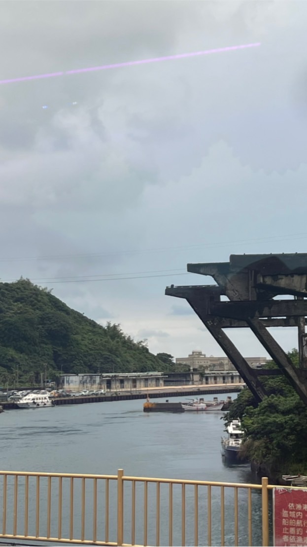 哩哩叩叩聊天聊地練瘋話不聊政治