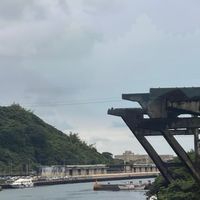 哩哩叩叩聊天聊地練瘋話不聊政治