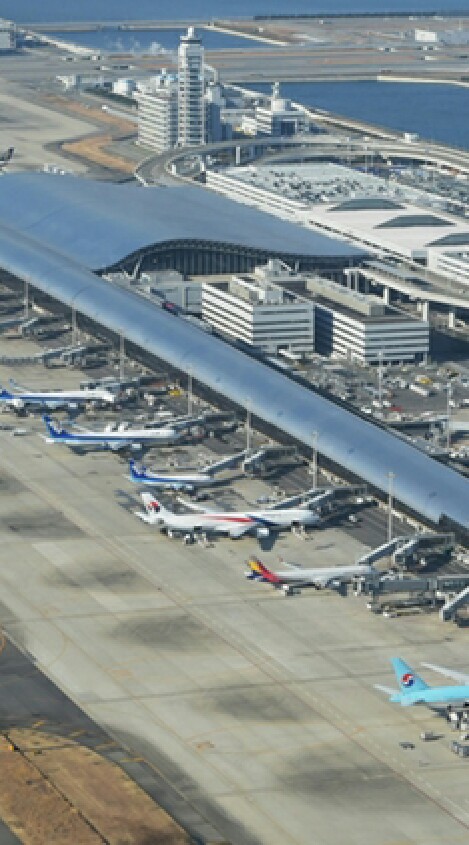 飛行機・空港の写真をひたすら貼る部屋