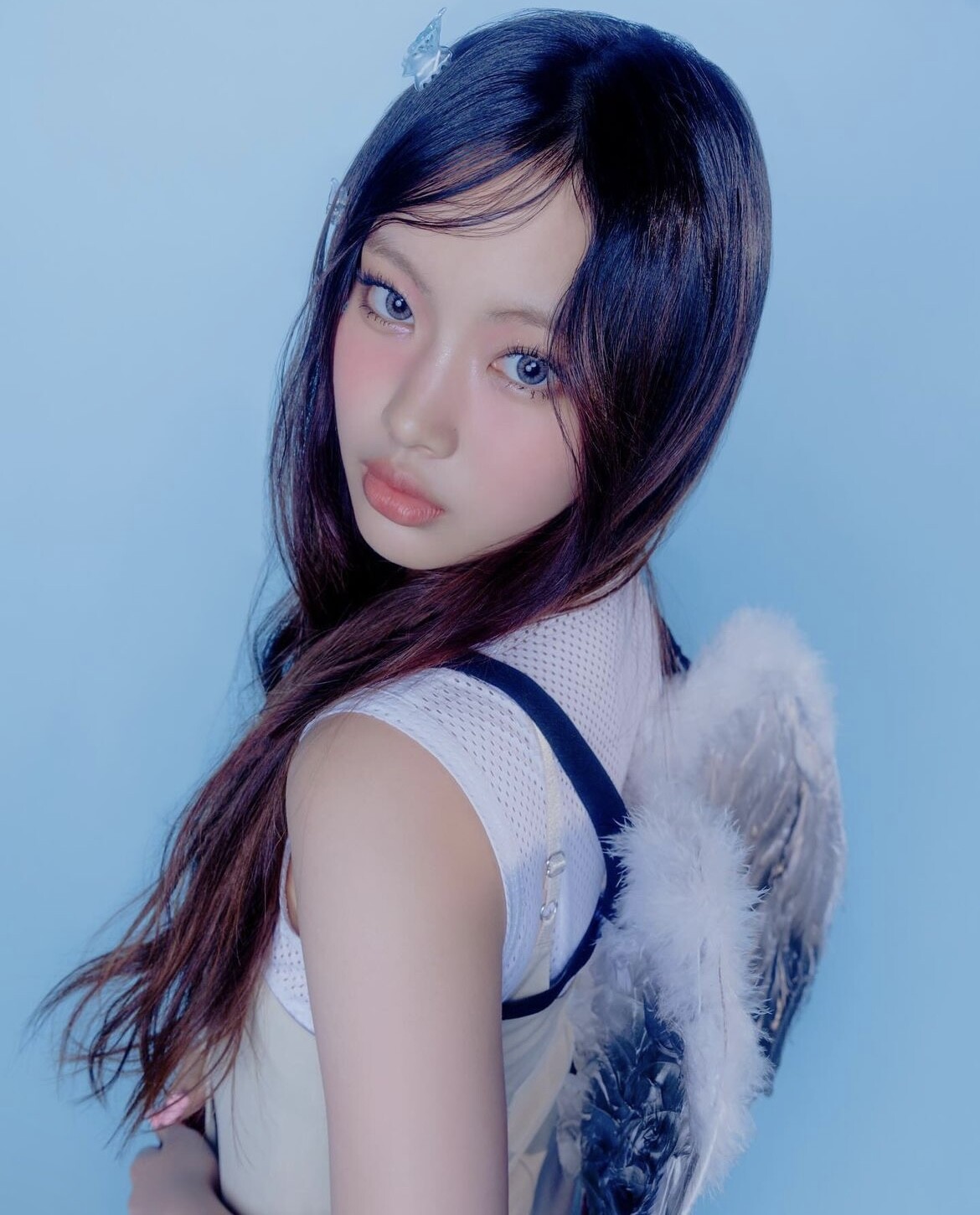 NewJeans登美國跨年特別節目！Y2K個性少女VS美式校園甜妹妝造超強，這款髮飾太酷啦！