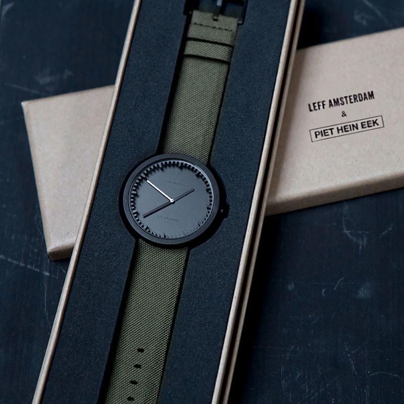 產品特色 北歐設計、日本Miyota石英機芯 礦石玻璃 5 ATM防水功能 異材質錶帶設計(Cordura 尼龍 X 小牛皮) 台灣總代理，原廠公司貨 原廠保固兩年(非人為因素) 產品介紹 『LEFF