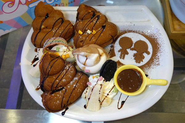 士林打卡餐廳-便所歡樂主題餐廳，士林網美下午茶餐廳，有廚師現點現做好吃餐點，價錢不貴好拍好玩，適合聚會、包場的士林ig打卡餐廳