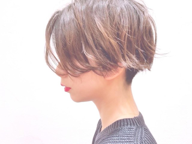 こんなに違うの ショートは襟足の長さで雰囲気が変わる Hair