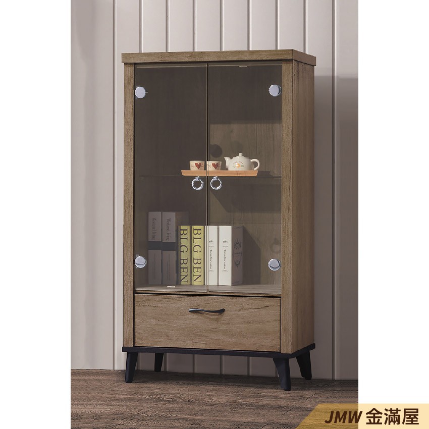 【商品特色】現代設計感深受大眾族群喜愛【商品規格】W60×D42.5×H118cm 材質：1.全木心板 2.符合標準低甲醛木心板 3.鋼刷浮雕耐磨同壓紋木紋 4.長櫃:門內均有固定隔板一片 5.背板美