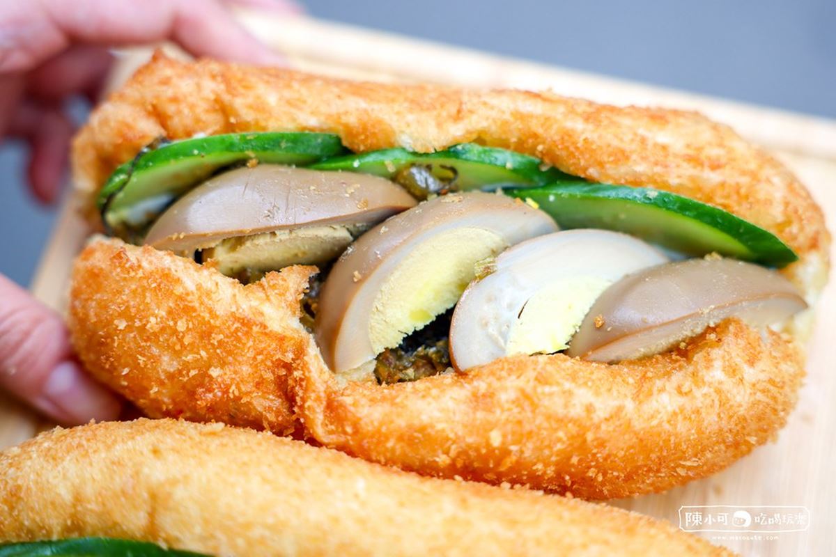 50元吃板橋！在地激推６銅板小吃：炸餡芋泥三明治、25元珍奶、黃金高麗菜餅