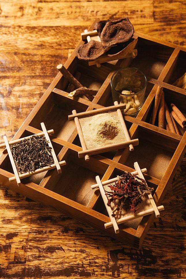 白蘭樹下 香港gin酒 上 釀藏本土味道風景 Metro Pop Line Today