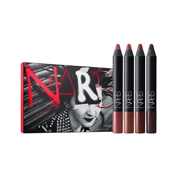 ✦品牌／品名：NARS MANIC狂想紐約4色唇彩組 ✦產地：義大利／CHINA ✦成分：標示於外盒或產品上 ✦使用方式：標示於外盒或產品上 ✦化妝包規格 (約長＊寬)cm：19.5＊12.5 ✦化妝