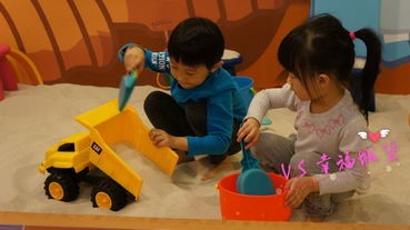 [居家。燈飾] 讓燈不但只是燈，更是美麗的裝飾品 ~ HOLA 庫倫金屬桌燈