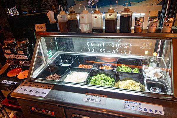 【台北美食】嗨蝦蝦吃到飽火鍋店-超過１００種不同食材、不同餐點無限量吃到飽的日式火鍋店