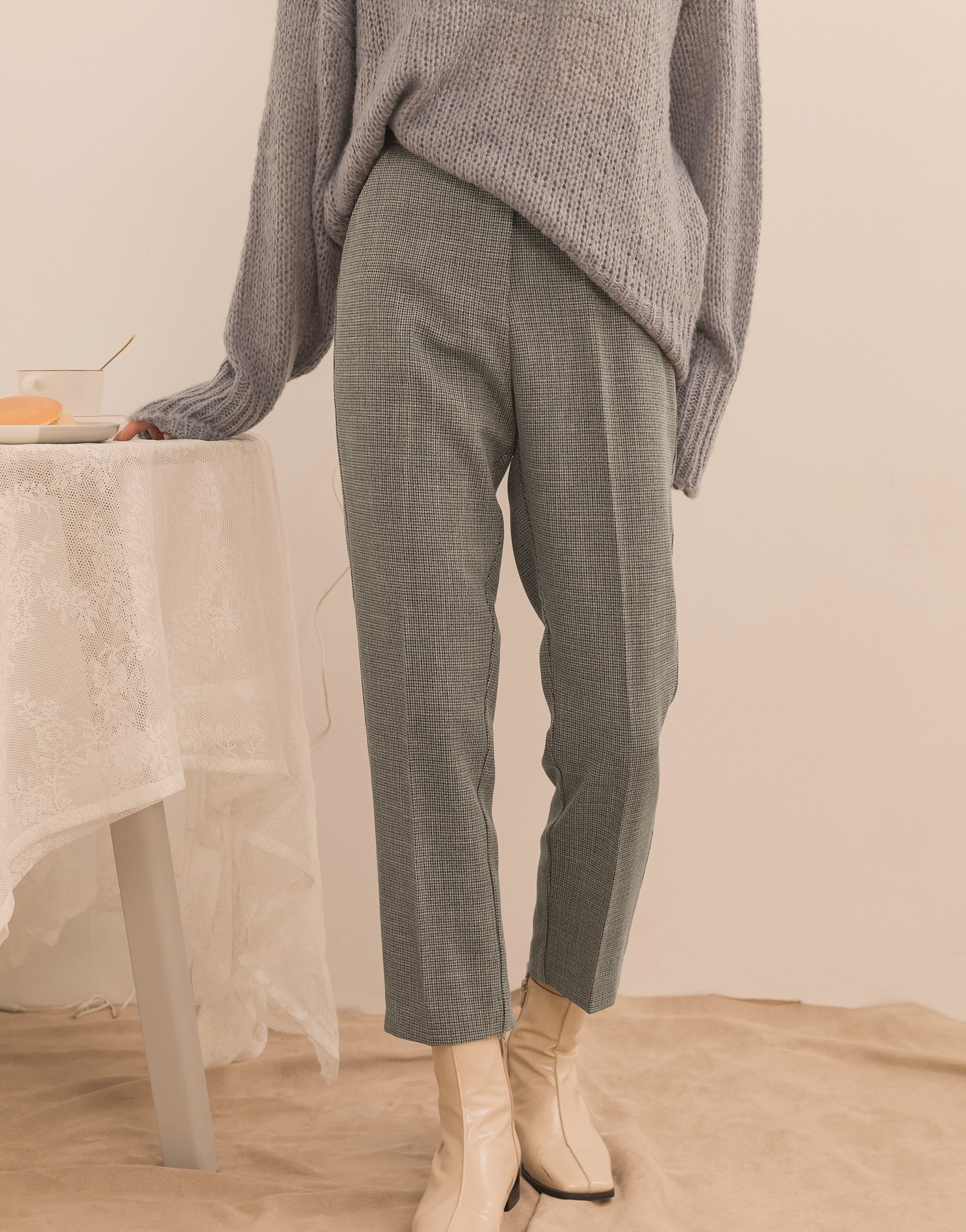 後鬆緊腰頭設計/無內裏/質感舒適布料