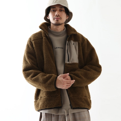 ZIP 5×KANGOL聯名款 仿羊毛BOA絨毛夾克新上架 輕巧性與保暖性為特點的仿羊毛 採用聚酯纖維材質的BOA絨毛 拉鍊與防寒性高的標準領等設計