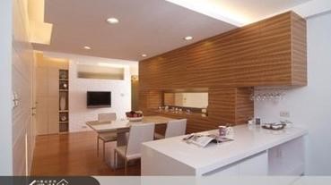 樓梯下方的多機能設計