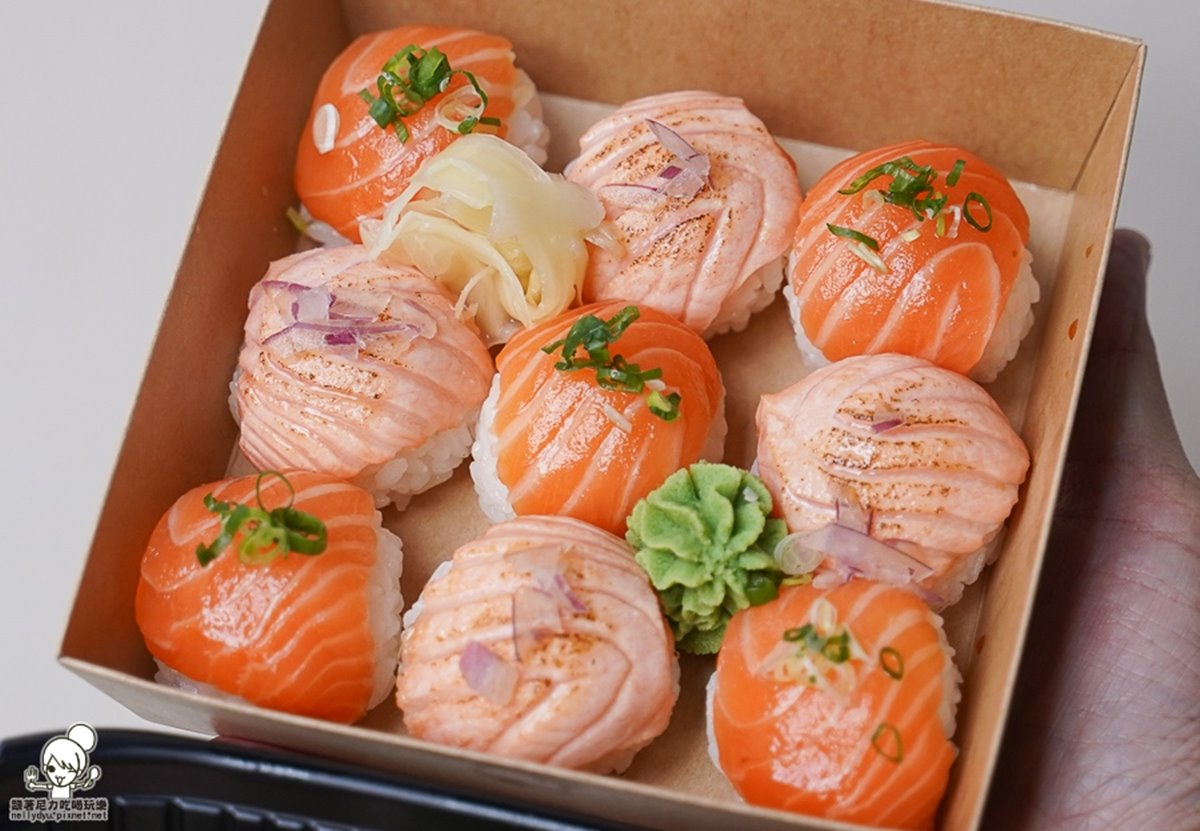 全台唯一球球壽司！超澎派壽司盒每顆最低17元，１次爽嗑炙燒＋生魚片口味