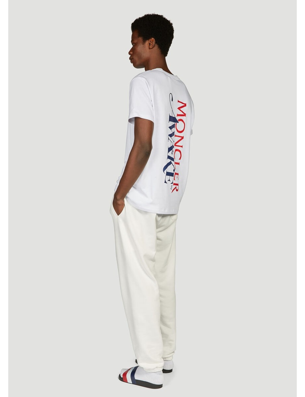 法國品牌Moncler以其卓越的工藝，悠久的歷史以及輕鬆將功能與時尚融合的能力而享譽世界。本季Moncler作為合作者之一介紹了1952年，這是Moncler Genius Project的一部分，為