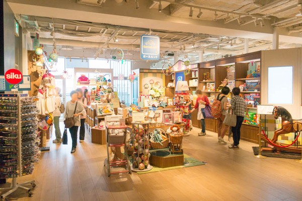 交野市駅前のセブンイレブンが閉店してる