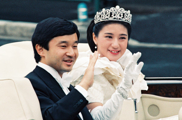 德仁 結婚
