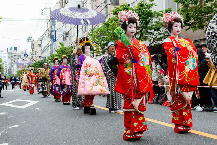 淺草觀音一葉櫻祭 四月來東京絕不能錯過的花魁遊街 Line購物