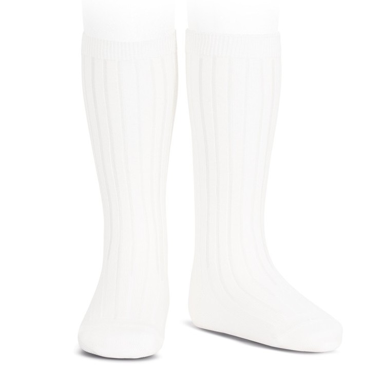 【CND經典系列】Condor開發最舒適材質。從嬰兒到成人尺寸都適合。材質： 75%棉 22%尼龍 3%彈性纖維規格：0,2,4,6,8,10產地：西班牙適用年齡：請參照尺寸表洗滌方式：請參照商品洗滌