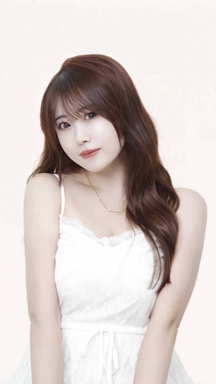 . 𐙚 ˚𝐻𝒶𝓃𝓃𝒶 𝓇𝑜𝑜𝓂. 𐙚 ˚