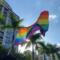 🏳️‍🌈晴時多雲偶陣雨🌈