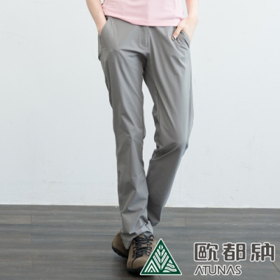 修身版型，修飾腿部線條 後覆片設計，美化臀部線條