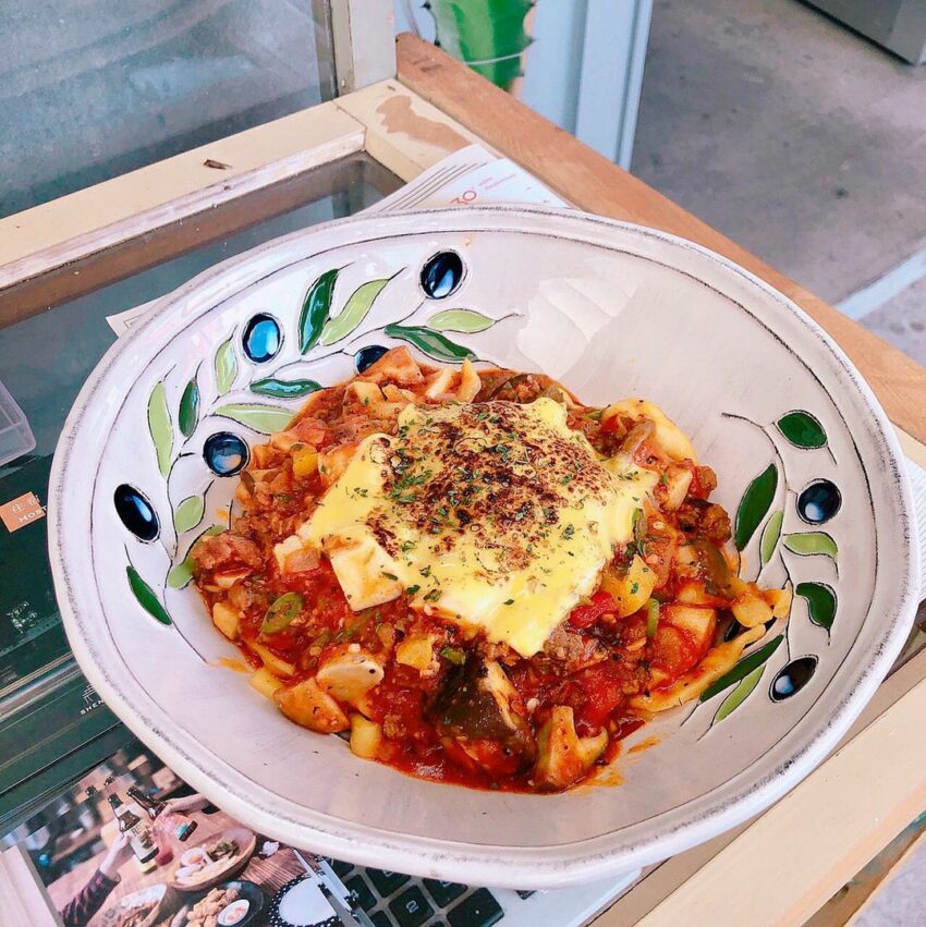 宜蘭住宿推薦｜有著好山好水魅力的宜蘭一直是大家旅遊的首選聖地，這次小編幫大家精選2021最新15間【宜蘭住宿推薦】！從高CP值 宜蘭背包客棧 、熱門 宜蘭親子住宿 ，到超豪華的 宜蘭住宿包棟 ，一個人到一群人的選擇通通有～趁連假安排一趟超讚的宜蘭之旅吧！