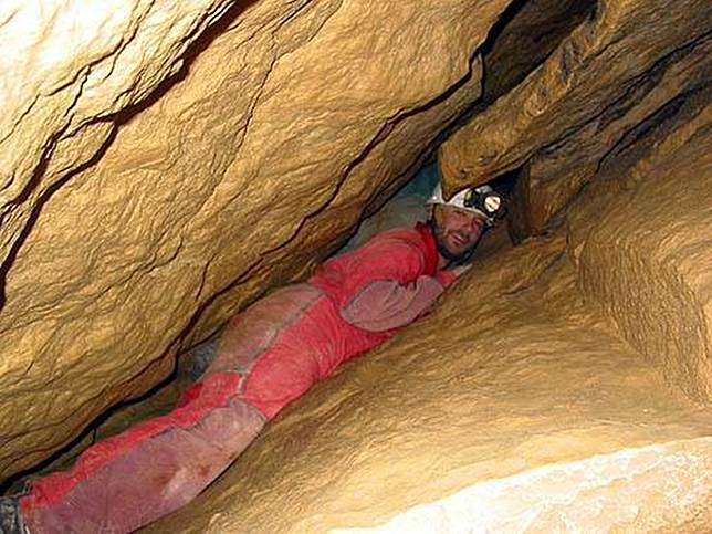 15 Gambar yang Bakal Bikin Pengidap Claustrophobia Merinding!