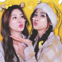 สแตนด์คู่อุ้มแบม