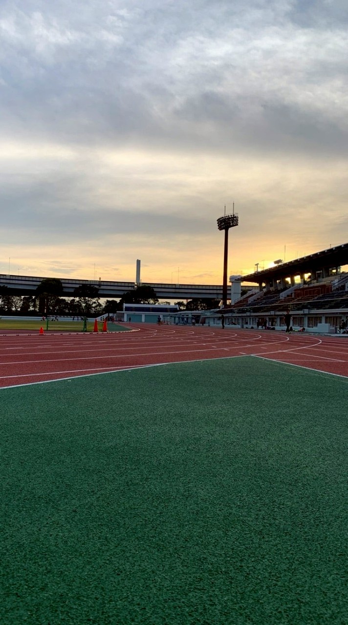 陸上部「女子だけ」小学生から社会人まで
