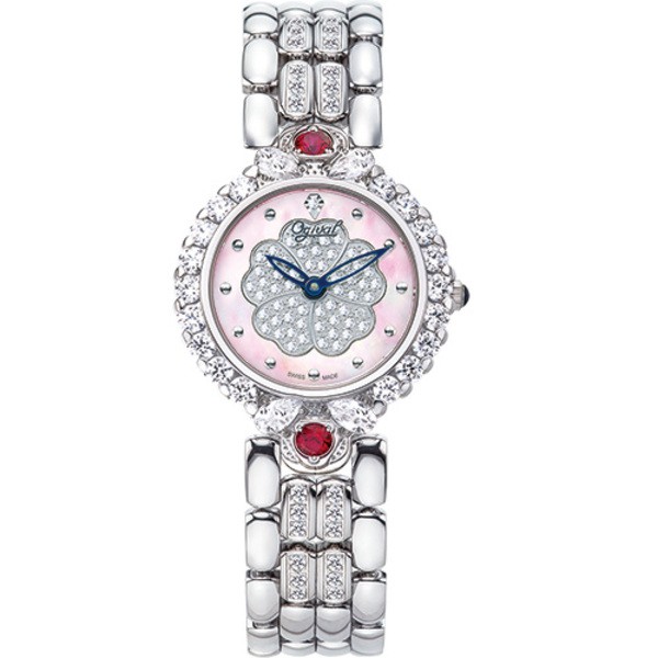 Ogival愛其華跨世紀的藝術臻品-山茶花系列珠寶腕錶， 專利的山茶花造型鑲嵌八心八箭CZ，在錶面上呈現出浮雕效果 宛若一朵盛開的山茶花，隨著手腕擺動閃耀光影變幻。設計師的創新思維，讓浪漫柔美的花瓣在