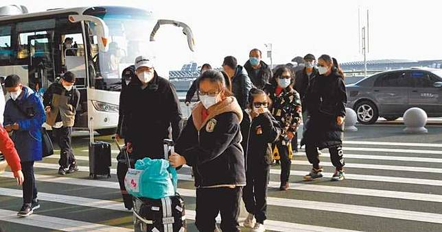 陳時中：丟包沒道理國家收！　他轟「國籍是父母選的」：卻要小孩承擔