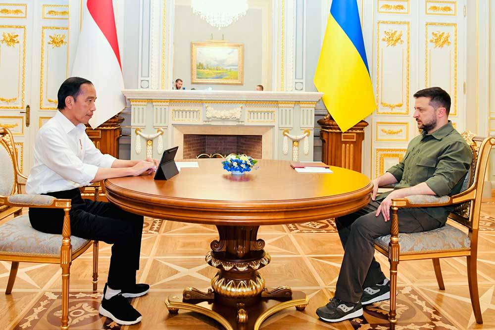 Jokowi Bertemu Zelensky, Ini Daftar Isu yang Dibahas | Bisnis.com | LINE TODAY