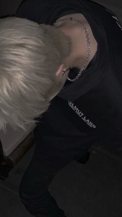 歌おー（たまに恋バナ挟んでくる）