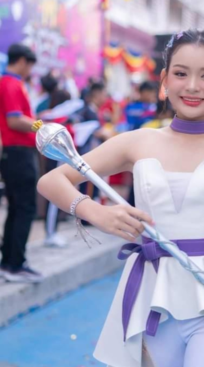 คัดดรัมเมเยอร์สีม่วง 67