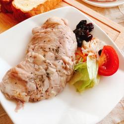 ◎2次舒肥的技術去除雞腥味|◎雞肉鮮內多汁|◎低脂高蛋白讓你吃得健康無負擔種類:調理包風味:台式口味:不辣主要食材:雞肉保存方式:冷凍-18℃以下營養標示:如文案所示份數/規格:150公克/包內容物說