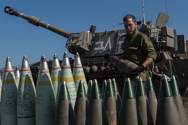 U.S. pledges military support to Israel as protests erupt across