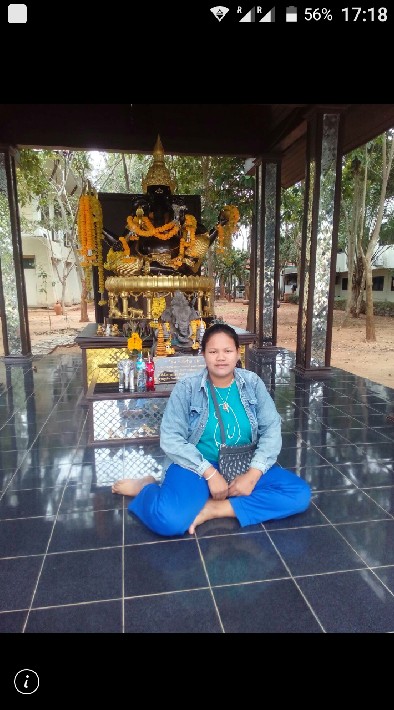สาวสวยรวยบุญ