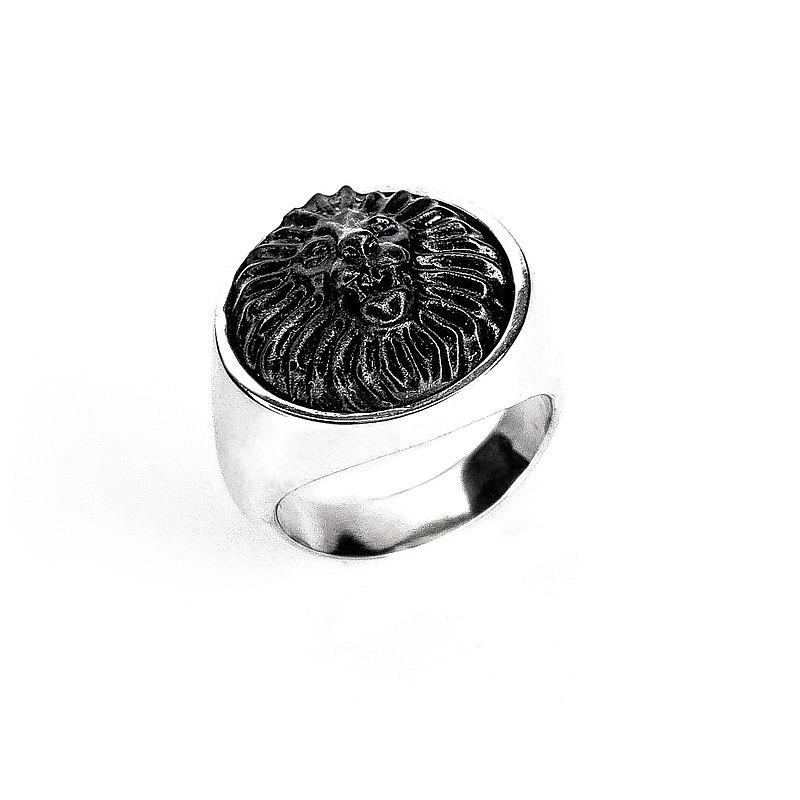 你知道最新的3D列印技術可以製作銀飾嗎?想雕自己的戒指不知道怎麼做嗎??來蕭氏工藝，隨便你想雕什麼!!趕快報名體驗課程，就可以學到3D數位繪圖技術以及金工的基礎技法喔!!