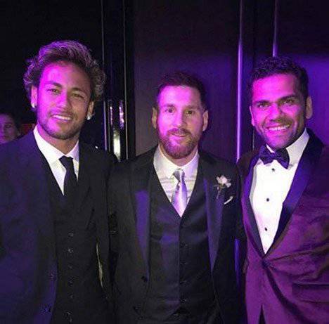 Karpet Merah dan Mewahnya Pernikahan Messi - Antonella