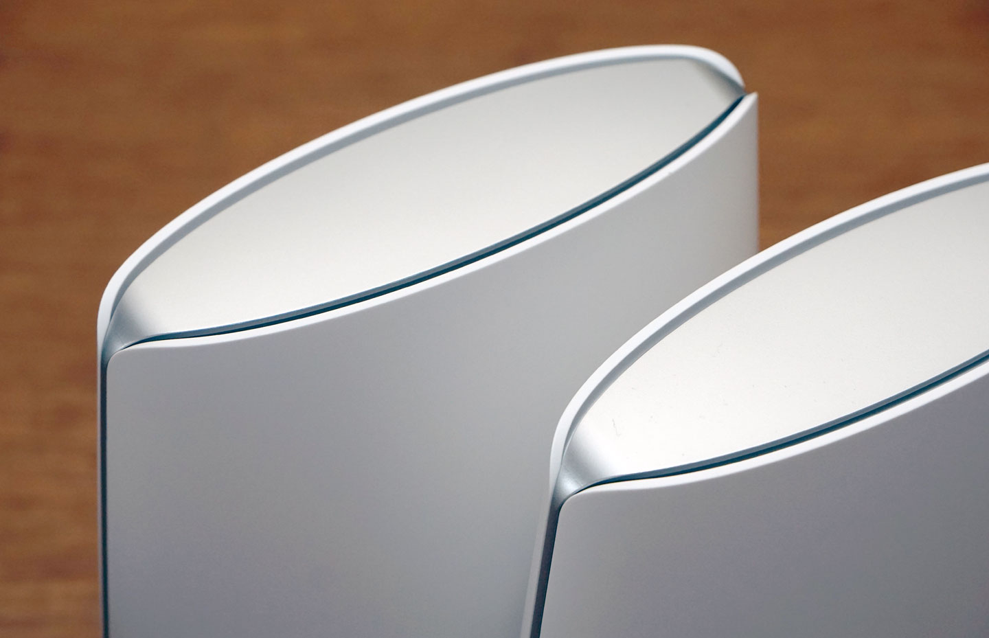 零死角收訊與優異網速：NETGEAR Orbi AX5400 三頻 Wi-Fi 6 延伸系統（RBK752）開箱與深度評測！