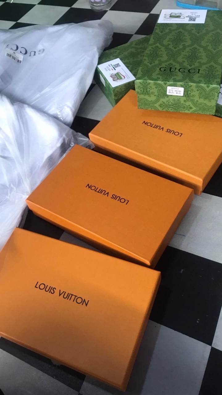 โกดังสินค้าแบรนด์เนมปลีก-ส่ง