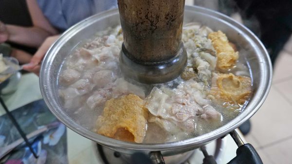 【桃園美食】一畝田拉麵水餃-CP值爆表的超美味酸菜白肉鍋