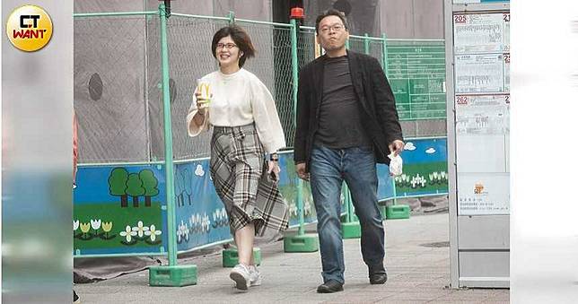【不倫民眾黨1】柯P心腹激戀F奶女助理　當街親親摩鐵煲愛