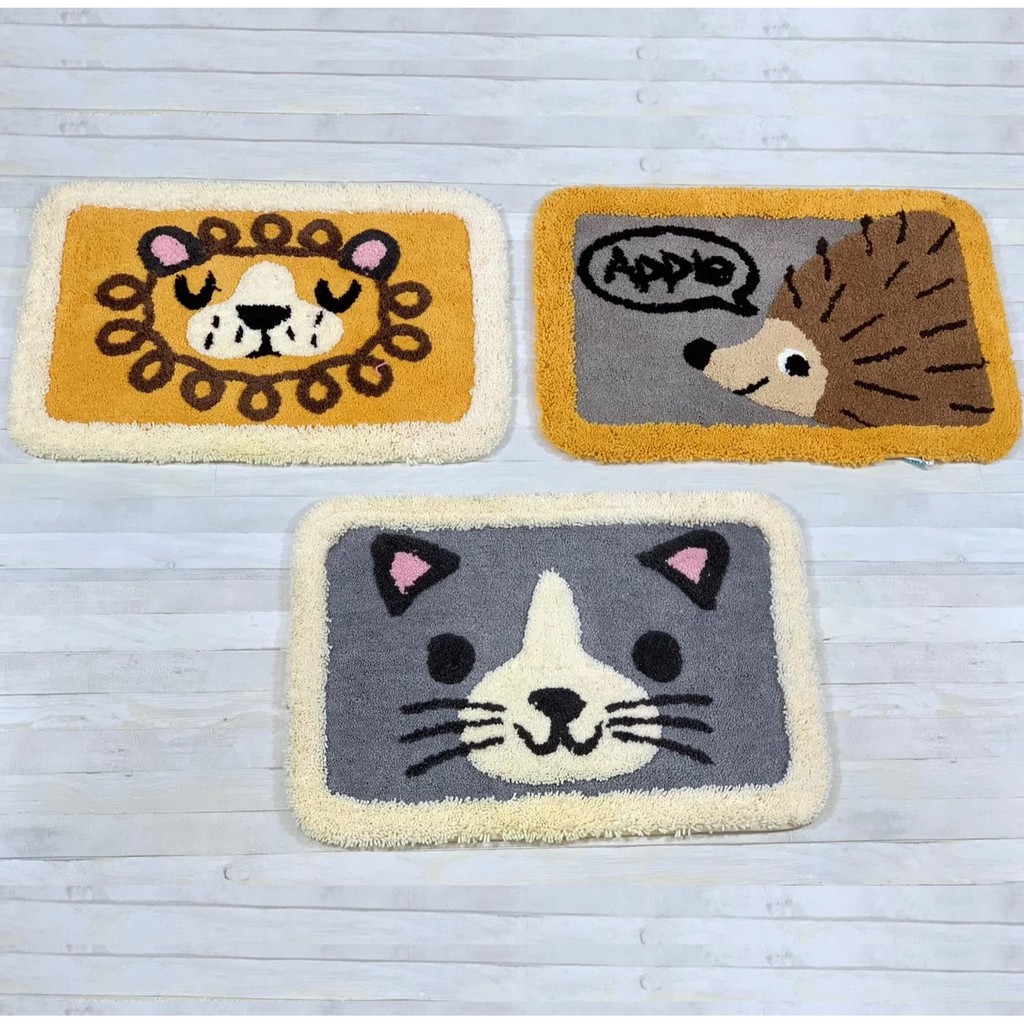 創立於1990年，從事各式踏墊織品生產開發長達20餘年，我們秉持著高品質方織生產，結合日本與台灣的原創設計風格。長久致力於滿足消費者的各式需求，研發更舒適的紡織品，並與設計師計畫合作，以合理的價格為客