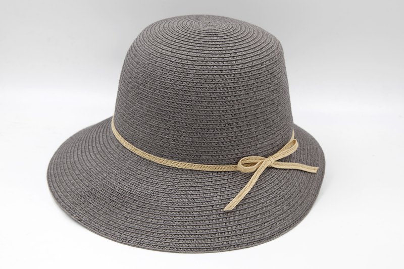 台灣製造的紙線編織帽，不怕水，快乾，不易發霉，透氣舒適，抗紫外線， 帽圍可調整(53-57cm)。