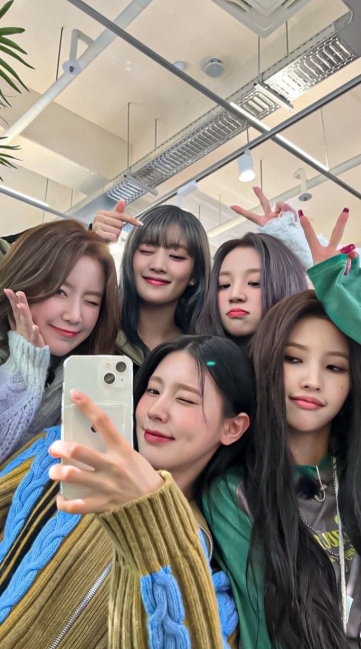 kpop聊天群.ᐟ.ᐟ₍ᐢ o̴̶̷᷄ ̫ o̴̶̷̥᷅ ᐢ₎  #gidle#bp