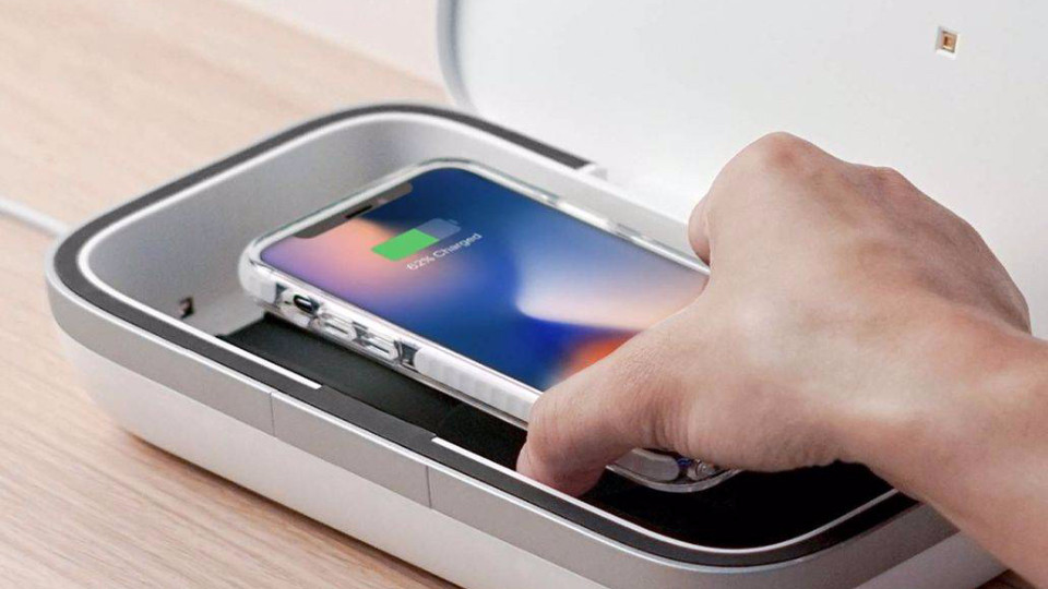 CASETiFY推出紫外線手機消毒器，號稱99.9%的細菌都可以消除！往右滑看更多圖集～