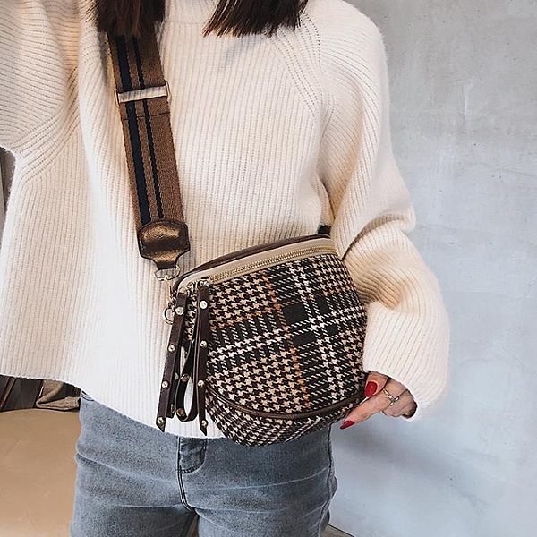 秋冬上新包包女新款潮韓版百搭單肩斜挎毛呢時尚寬肩帶馬鞍包